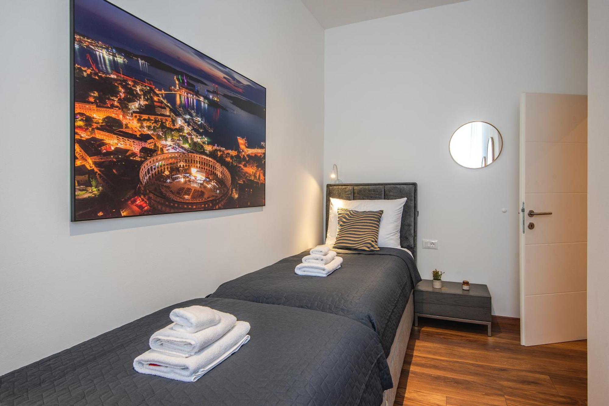 D&A Central Luxury Apartments With Free Parking Pula Eksteriør billede
